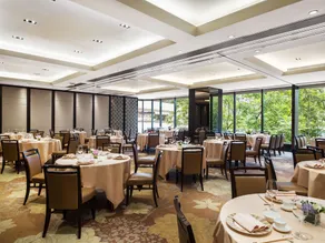 City Garden Hotel - Image 3