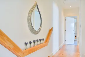 Cathedral Mews Townhouse - Image 4