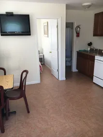 Blue Diamond Motel - Image 2