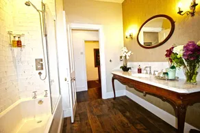 Castle Hill House - Image 2