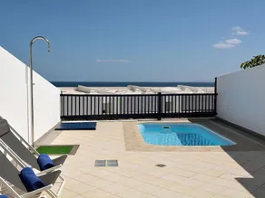 Comfortable, Attached Holiday Home With Private Pool and Near the sea - Image 4