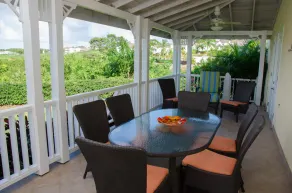 Beautiful Three Bedroom Villa in Gated Community - Image 2