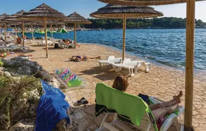 Nice Home in Porec With Wifi and 2 Bedrooms - Image 3