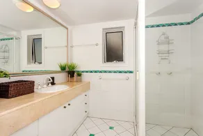 Pelicanstay in Surfers Paradise - Image 5