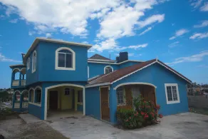 Blue Hills-Vacation Home - Image 5
