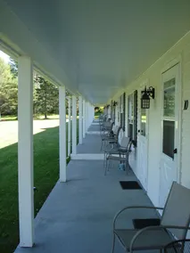 Ducktrap Motel - Image 4