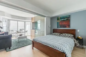 Newly Decorated Yorkville Condo - Image 2