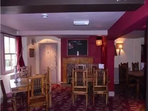 The Red Lion - Image 4