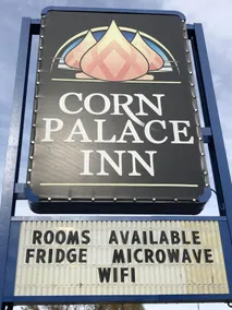 Corn Palace Inn - Image 3