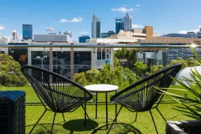 Bohemian 1 Bedroom Apartment With Rooftop Terrace - Image 2
