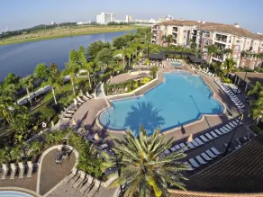 301 - Super Clean & Beautiful. Pools, Gym, Lake - Image 3