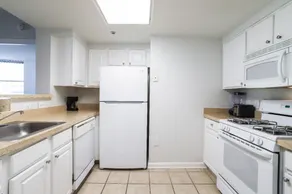 Cozy 2 Bedroom Condo Ballston - Image 4
