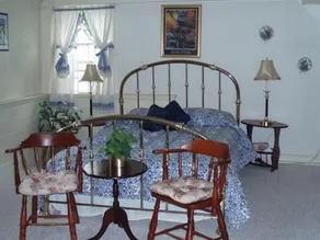 1768 Country Inn - Image 4