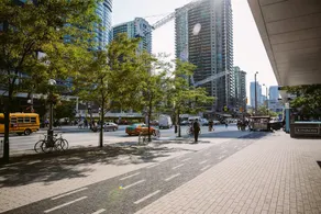QuickStay - Trendy 2-Bedroom Condo (Amazing CN Tower Views) - Image 4