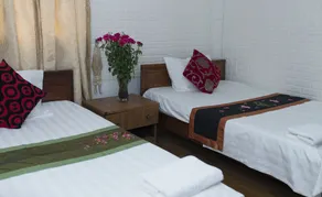 Lunar Hotel - Image 2