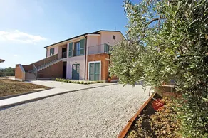One bedroom appartement with shared pool enclosed garden and wifi at Montecastrilli - Image 4