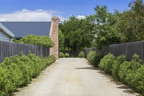 EMBRACING EVANDALE - Hosted by L'Abode Accommodation - Image 4