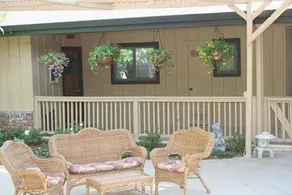 Yosemite Bed and Breakfast - Image 5