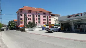 Bun Som Apartment - Image 5