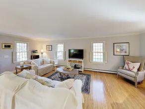 39 Tirrells - 3 Br Home - Image 2