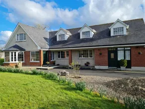 Charming 1-bed Apartment in Barefield - Image 4