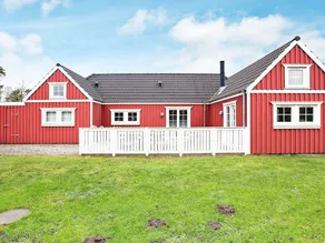 Luxurious Holiday Home at Vejby With Indoor Whirlpool - Image 4