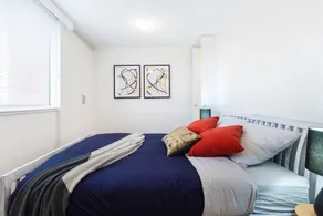 BROOKE, 1BDR St.Kilda Apartment - Image 2