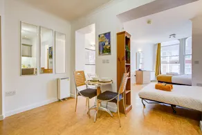 A & O Luxury Studio - Image 4