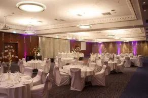 Novotel Sydney Brighton Beach - Image 5