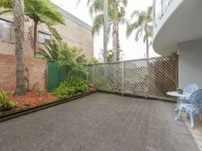 9 Cirrus at Fingal Bay - Image 3