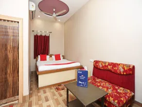 The Hotel Marina by OYO Rooms - Image 2