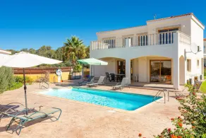 Hector Beach Villa - Image 2