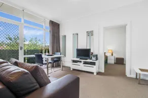 Adelaide DressCircle Apartments - Image 2