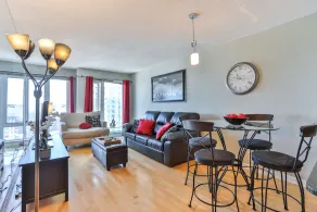 Executive High Rise Suite - Image 2