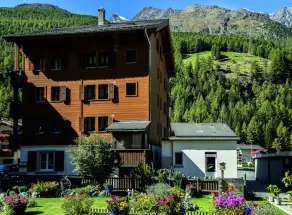 Haus Amour - Image 5