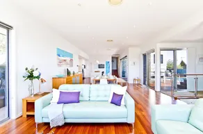 The Lookout - Ultra Modern and Luxurious - Image 2