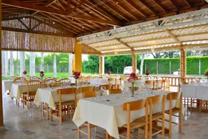 El Lugar - Image 4