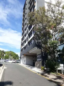 2 BD 2 Bath Seconds From Rna, Rbwh, Valley - Image 3