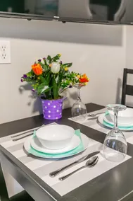 Newly Renovated 1BR Studio Apt - Prime Walk Score - Image 3