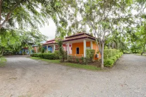 Review Resort - Image 3