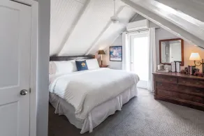Queen Vic Guest House - Image 3