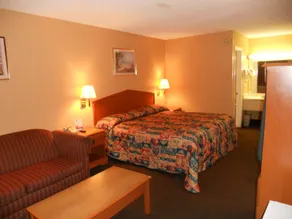 Relax Inn Grenada - Image 3