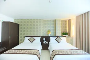 Lucky Star Hotel - Image 5