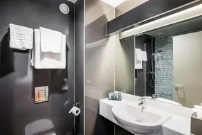 OYO Flagship London Finchley - Image 2