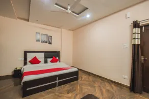 Hotel Green Hills - Image 2