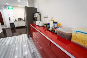 Oss Backpackers Hostel - Image 3
