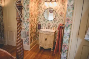 Boonville Luxury Lodging - Image 5