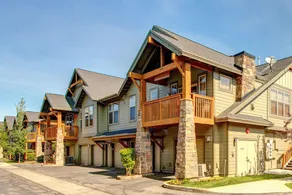 Warm & Spacious  Base At Redstone 3 Bedroom Condo - Image 3