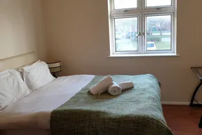 Plumstead Serviced Apartment - Image 4