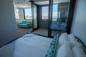 Newcastle Beach 1-BR Apartment w/ City views - Image 2